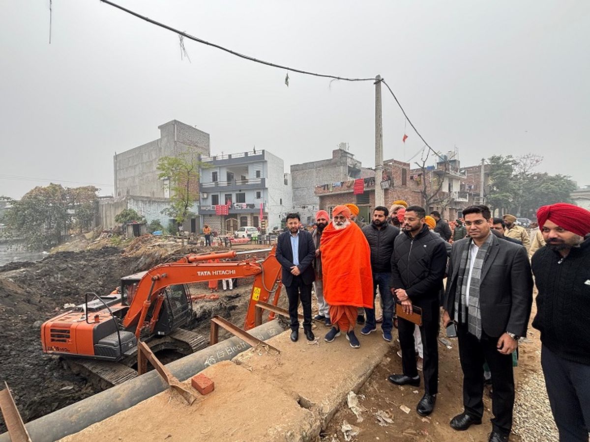 स्थानीय निकाय मंत्री डॉ. रवजोत सिंह ने अधिकारियों को बायोगैस संयंत्र स्थापित करने की प्रक्रिया में तेजी लाने के निर्देश भी दिए