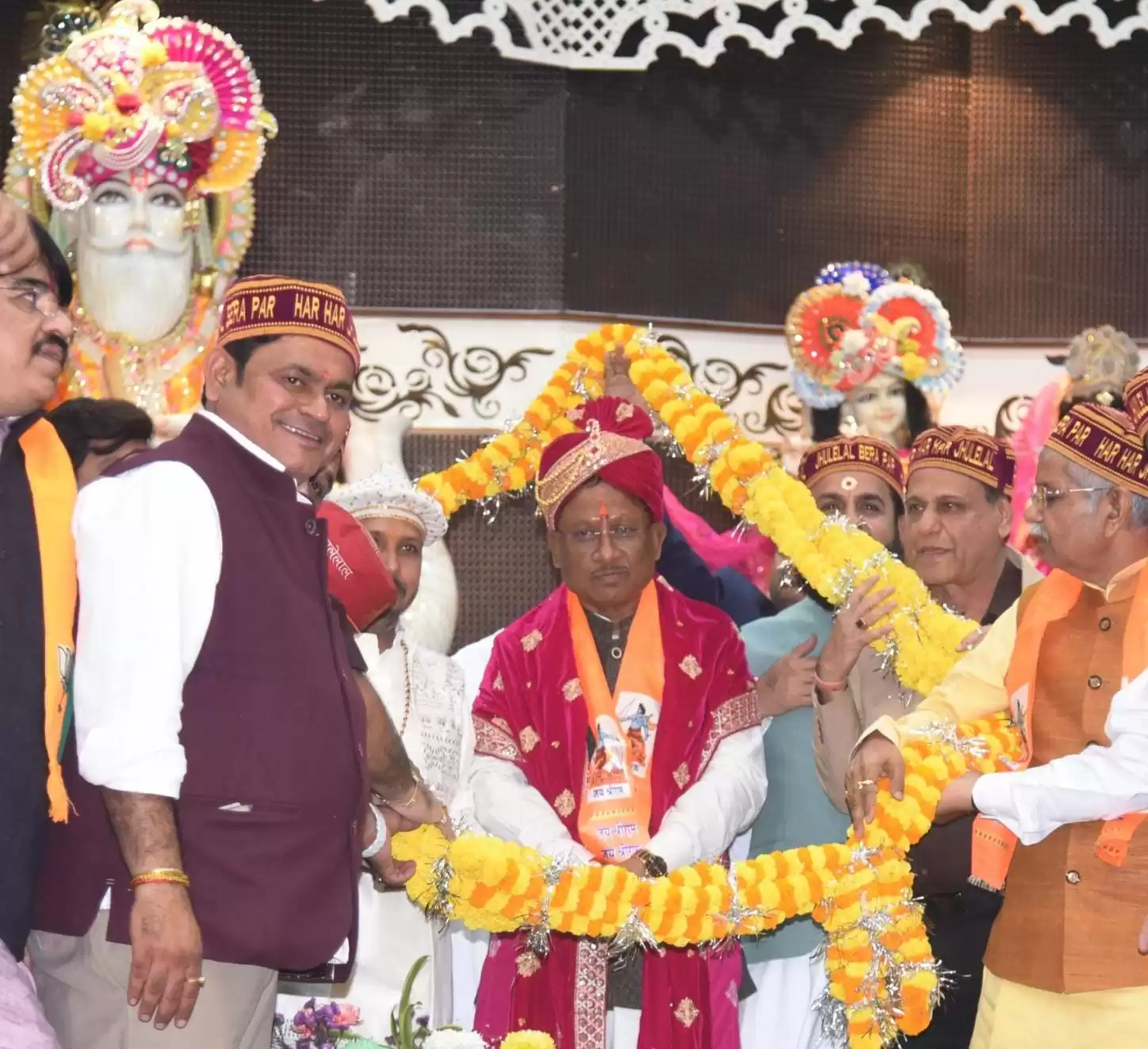 CM Vishnu Deo Sai ने भगवान झूलेलाल की पूजा-अर्चना कर राज्य की खुशहाली और समृद्धि की कामना की