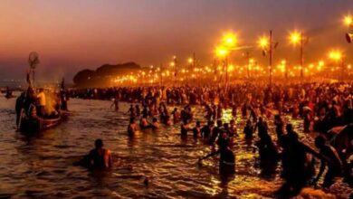 Mahakumbh 2025: महाकुंभ स्नान के दौरान इन मंत्रों का जाप करें, आपके पाप दूर हो जाएंगे