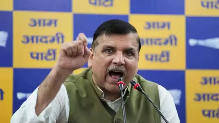 AAP सांसद Sanjay Singh ने अमित मालवीय और मनोज तिवारी को मानहानि का नोटिस भेजा