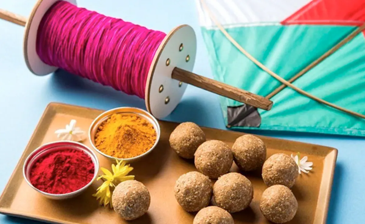 Makar Sankranti 2025: कल मकर संक्रांति, स्नान-दान का शुभ मुहूर्त, पूजाविधि, मंत्र और दान सामग्री जानें