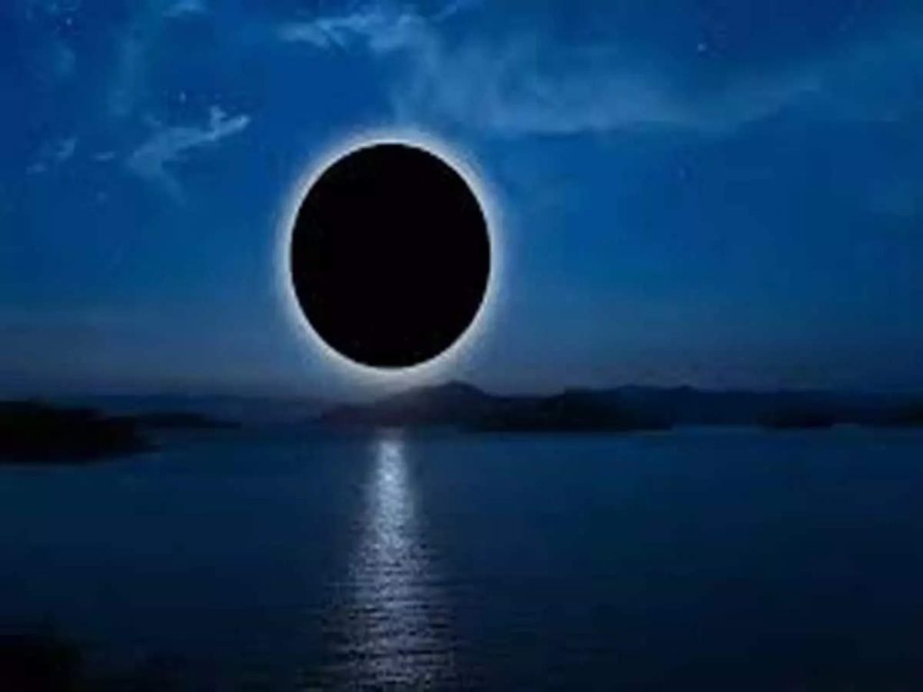 Amavasya: फाल्गुन अमावस्या फरवरी में कब है? जानें दिनांक और स्नान का शुभ मुहूर्त