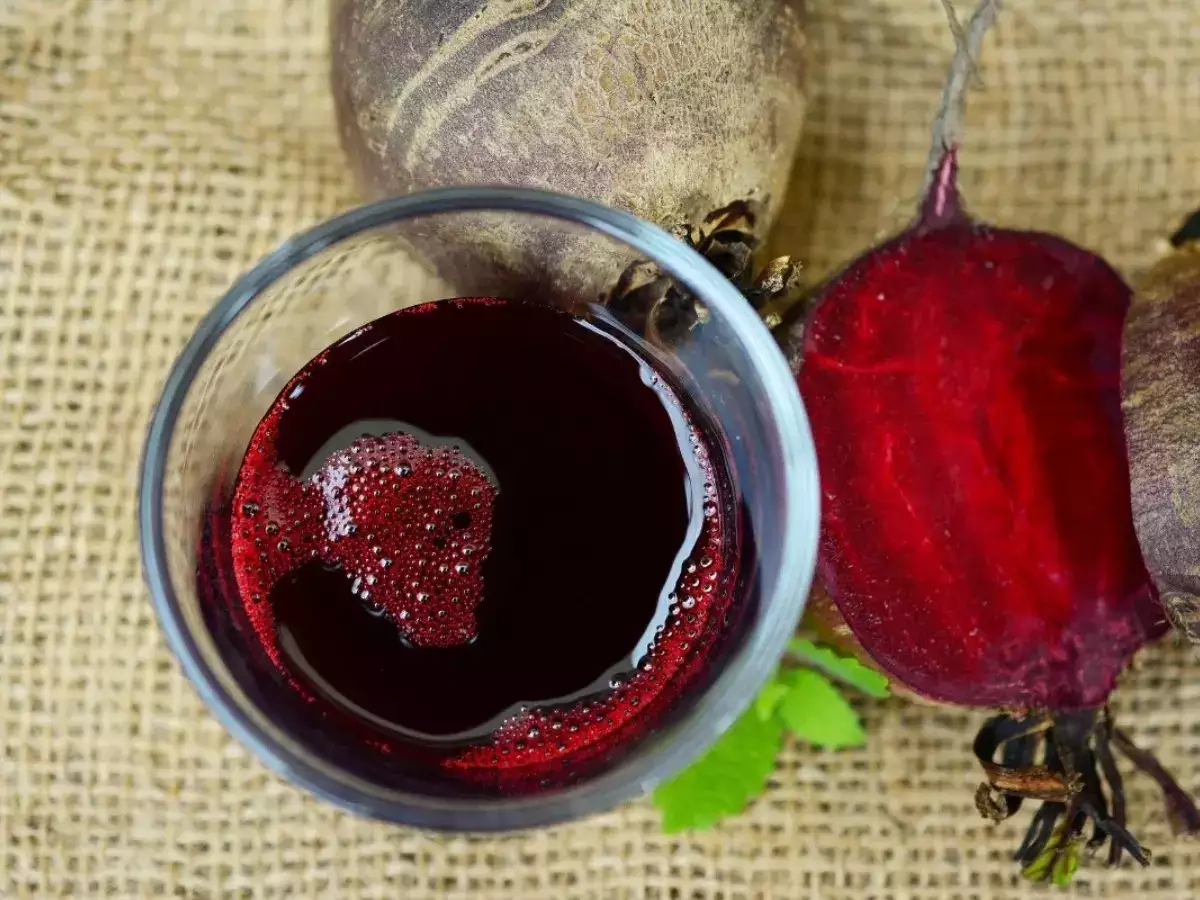 Side Effects Of Beetroot: किन लोगों को भूलकर भी नहीं खाना चाहिए आयरन से भरपूर चुकंदर?