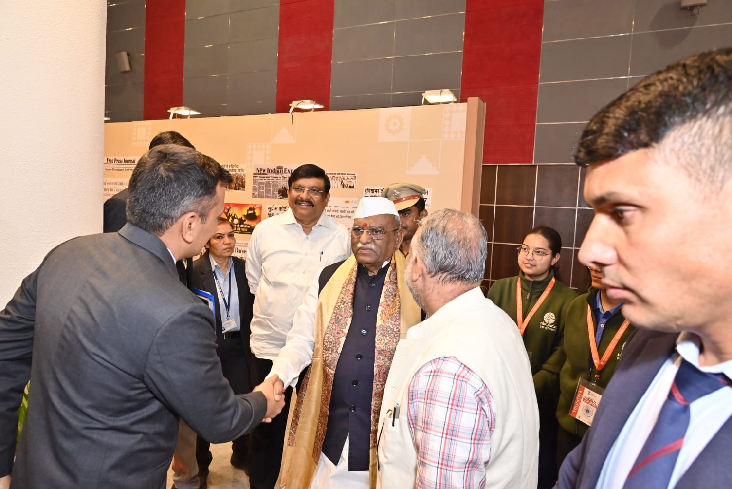 राज्यपाल श्री हरिभाऊ बागडे दिल्ली में आयोजित विश्व पुस्तक मेले पहुंचे