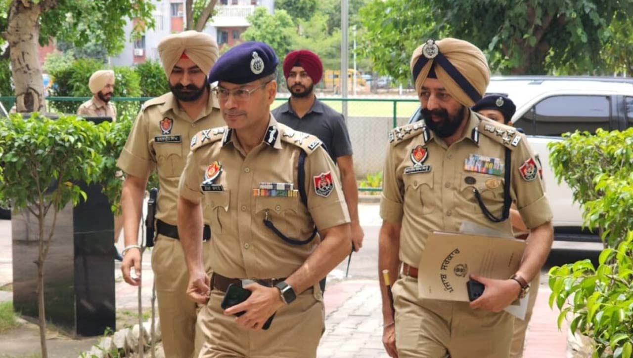 Punjab Police की एसआईटी ने ट्रैवल एजेंटों के खिलाफ कार्रवाई तेज की, दो और एफआईआर दर्ज कीं; कुल संख्या 10 तक पहुंची