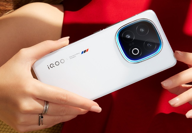 iQOO Neo 11 Series: क्या आप तैयार हैं? 2K डिस्प्ले, 7000mAh बैटरी और 100W चार्जिंग वाला फोन आ रहा है