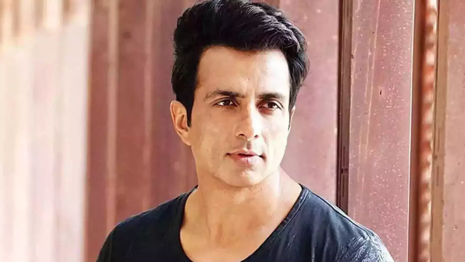 धोखाधड़ी मामले में Sonu Sood ने दी सफाई, अरेस्ट वारंट मिलने के बाद कहा- 'बहुत दुख की बात है'