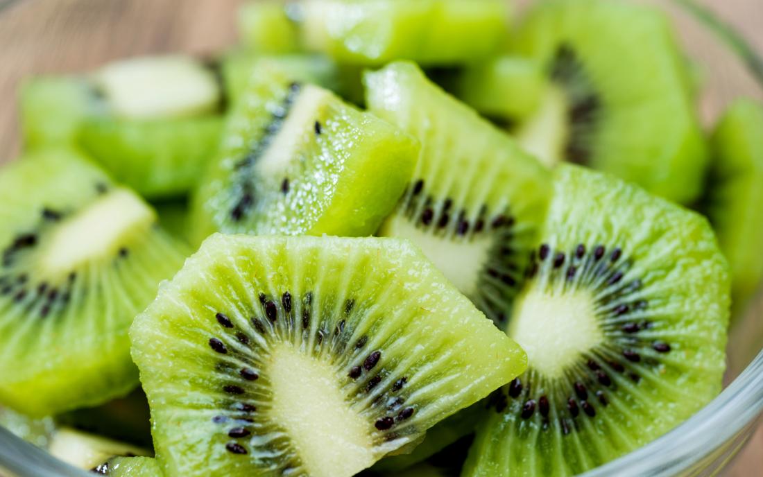 Kiwi Fruits Benefits: क्या आप जानते हैं कि प्रतिदिन पंद्रह दिन कीवी खाने से क्या होता है?