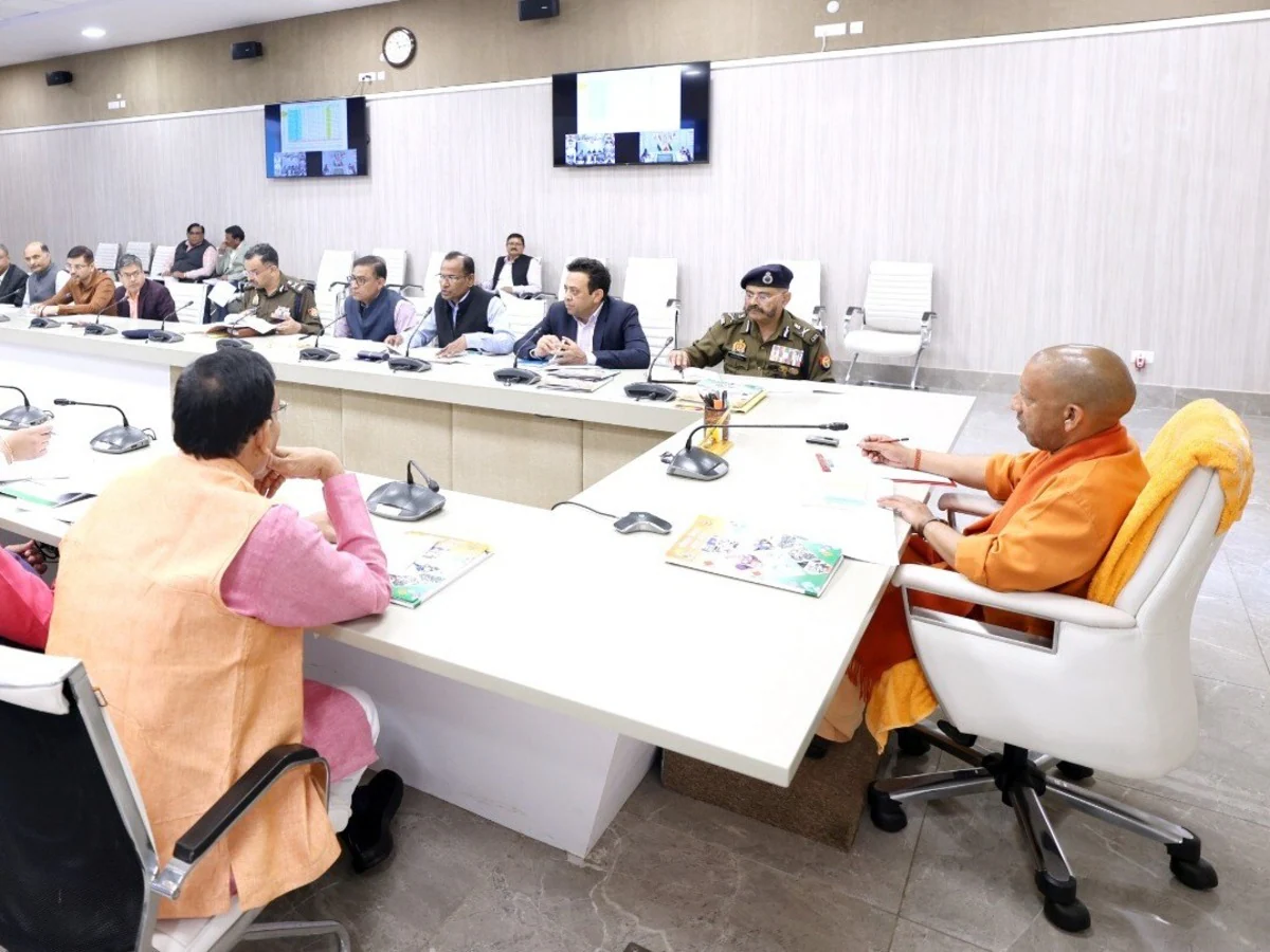 होली से पहले CM Yogi Adityanath ने शराब की दुकानों को लेकर क्या निर्देश दिए? जानिए क्या कहा?
