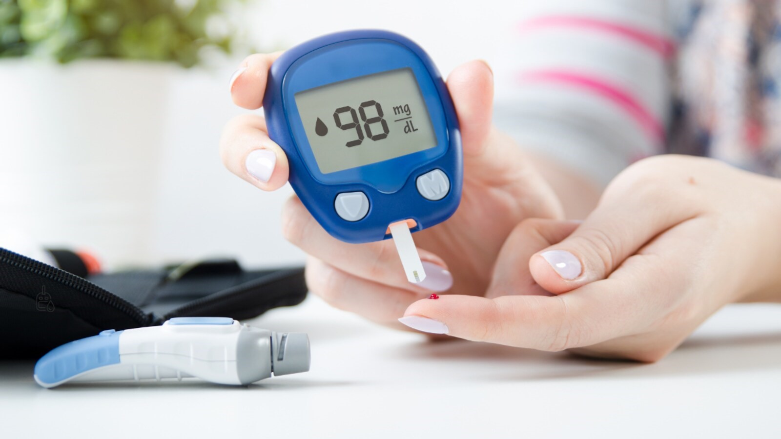 Diabetes Home Remedies: शुगर की कमी और थकान को कम करने के लिए क्या खा सकते हैं?