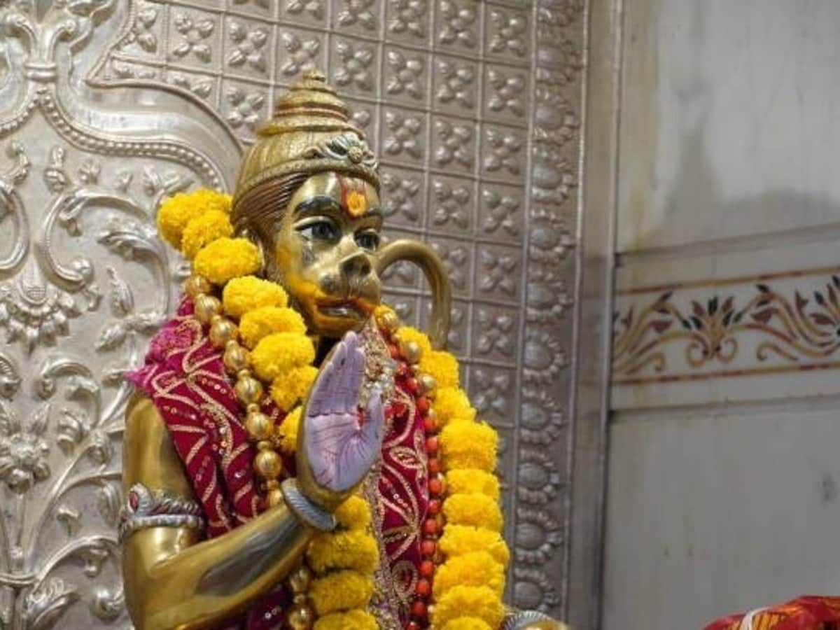 Hanuman Janmotsav 2025 Bhog: इन चीजों का भोग हनुमान जन्मोत्सव पर बजरंगबली को लगाएं, केसरीनंदन की कृपा मिलेगी