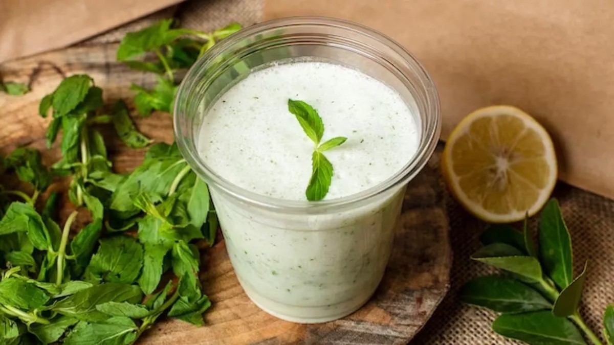 Health Benefits of Buttermilk: ग्रीष्मकाल में हर रोज एक गिलास छाछ पीने से आपकी सेहत को ये अद्भुत लाभ मिलेंगे।