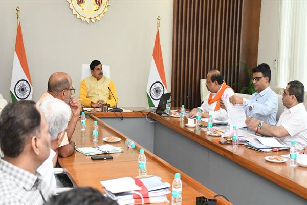 CM Mohan Yadav ने सूक्ष्म, लघु और मध्यम उद्यम विभाग की समीक्षा की