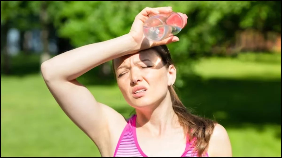 Health Tips: गर्मियों में बाहर निकलने के बाद भूलकर भी ये पांच काम नहीं करना चाहिए, क्योंकि वे आपकी सेहत को खराब कर सकते हैं!