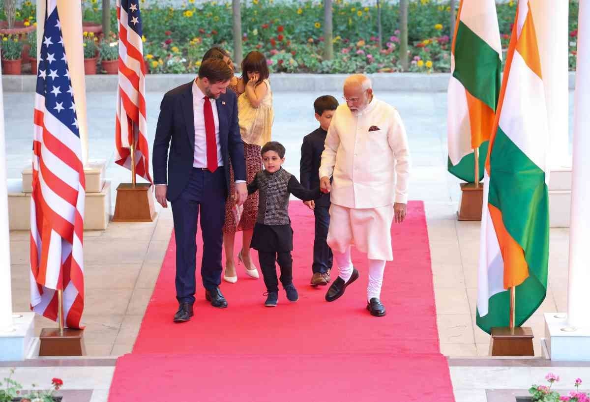PM Narendra Modi ने अमरीकी उपराष्ट्रपति और परिवार की मेजबानी की