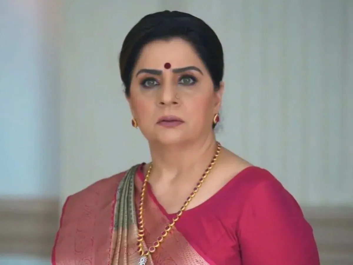Anupama Spoiler: अनुपमा को बेटी के सामने बेइज्जत करने के लिए वसुंधरा कोठारी फिर से जहरीला तीर चलाएगी।