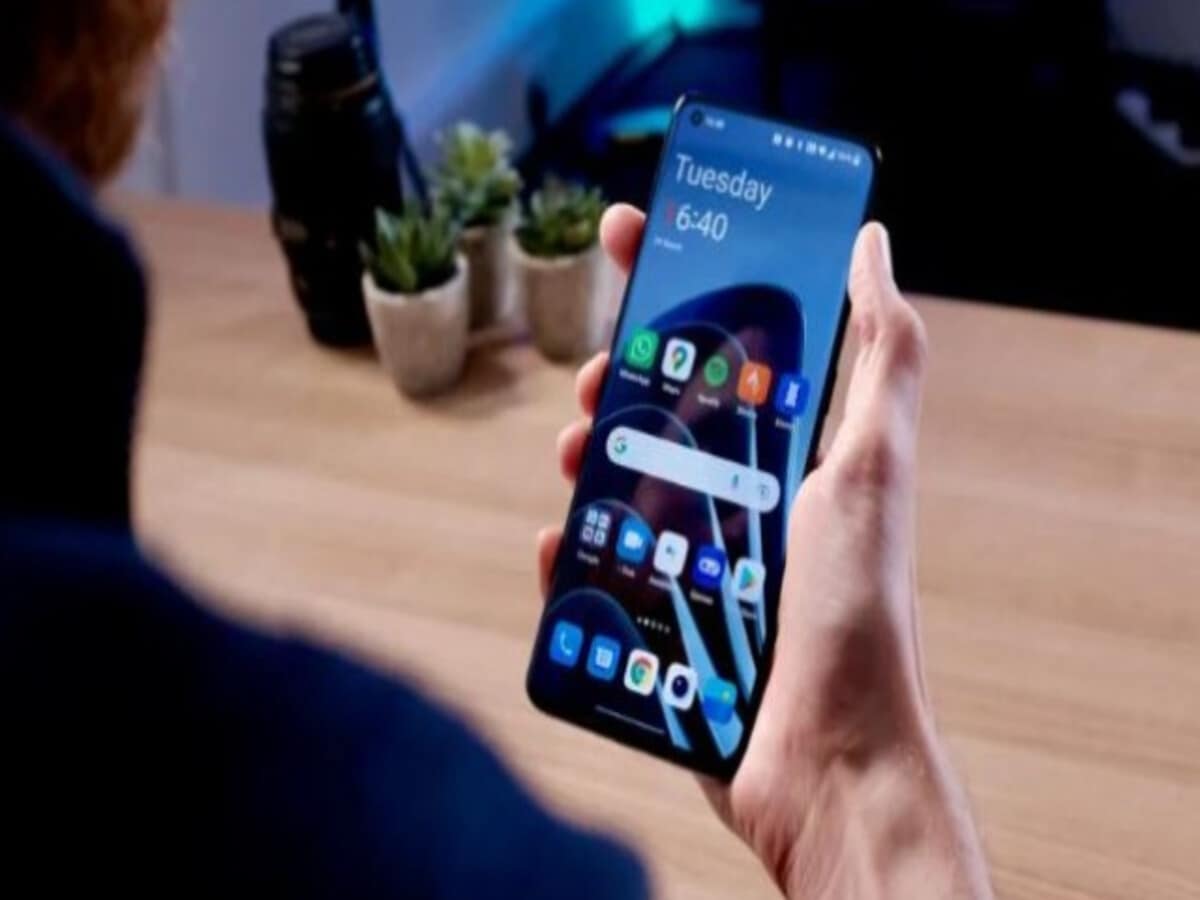 OnePlus Nord 4 5G: 100W की चार्जिंग वाले OnePlus फोन पर वाले सौदा, कीमत 3250 रुपये तक कम हुई