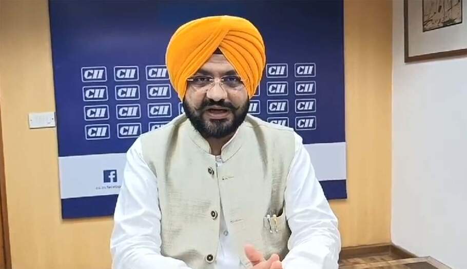 Tarunpreet Singh Sond ने औचक निरीक्षण किया, बजट में घोषित ग्रामीण कायाकल्प कार्यों की प्रगति की निगरानी की