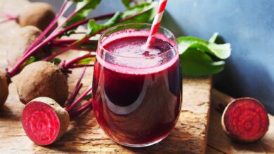 Beetroot Juice Benefits: औषधीय गुणों से भरे लाल रंग के इस जूस को हर दिन पीने का क्या प्रभाव होता है?