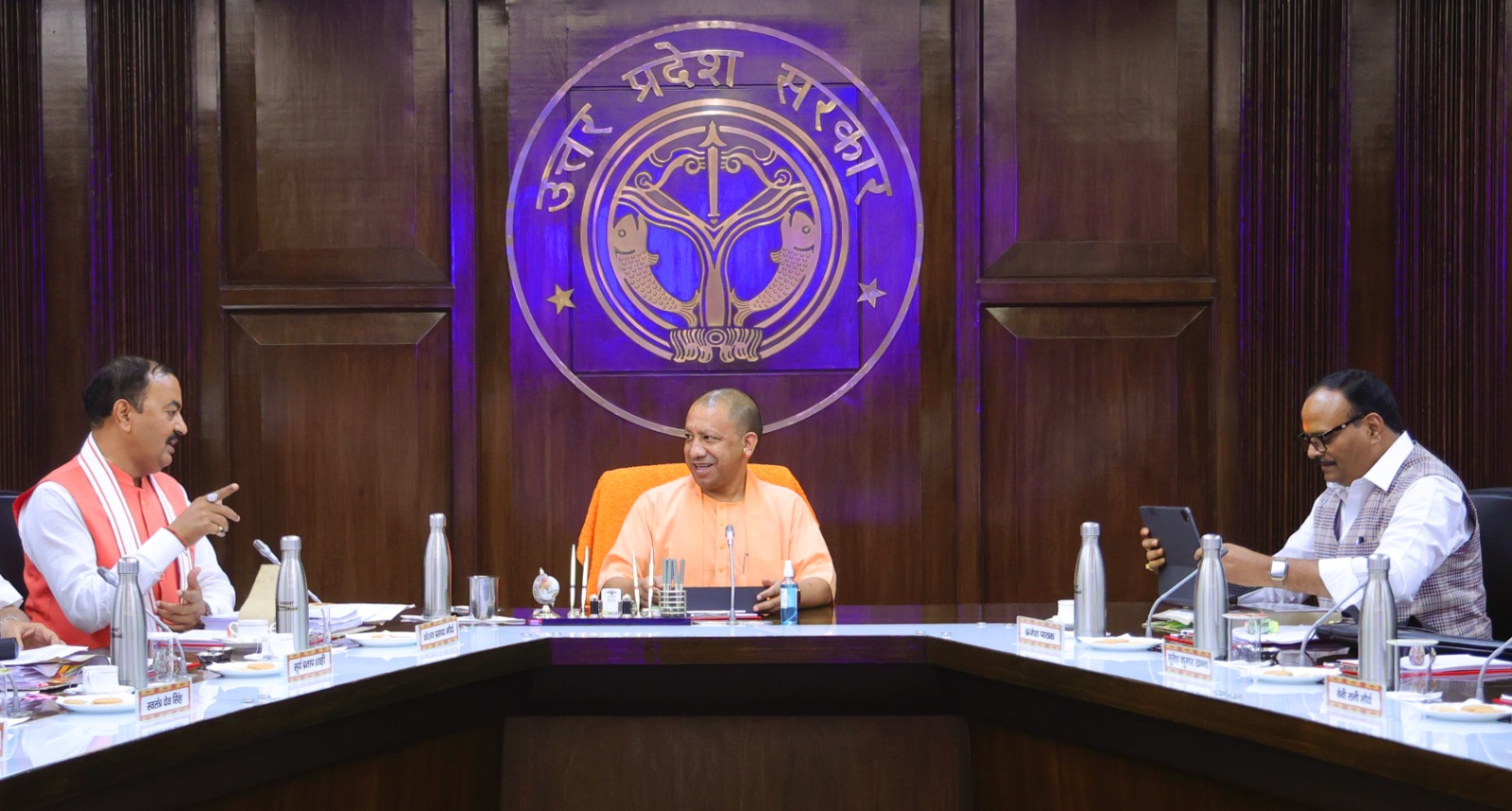 UP News: नई पार्किंग नीति सहित कई महत्वपूर्ण प्रस्ताव आज योगी कैबिनेट की बैठक पर पारित होंगे