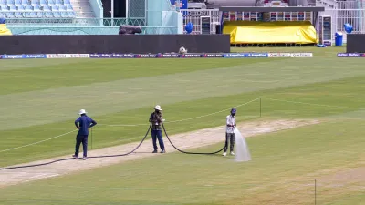 LSG vs RCB Pitch Report: बल्लेबाजों को मौज होगी या गेंदबाज जलवा दिखाएंगे? पिच रिपोर्ट पढ़ें