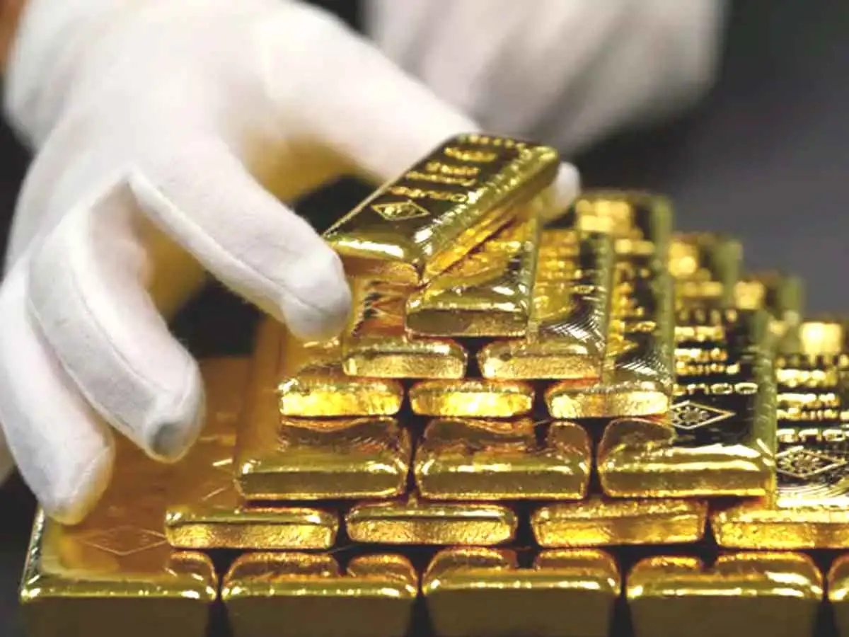 Gold Silver Price 12 May: सोने की कीमत ₹2000 से अधिक गिरकर ₹94000 के करीब आ गई।