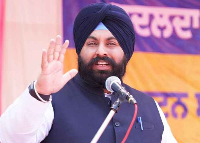 Harjot Singh Bains: स्कूल ऑफ एमिनेंस के कक्षा 9वीं के विद्यार्थियों के लिए 3 दिवसीय ओरिएंटेशन कार्यक्रम ने सफलता का मार्ग प्रशस्त किया