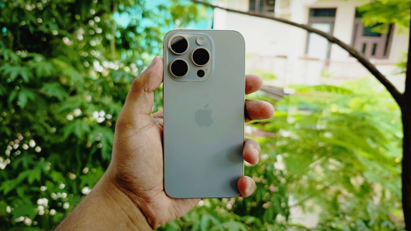 iPhone में सबसे बड़ी रैम, लिस्ट में नाम देखें, 12GB रैम के साथ आ रहे ये मॉडल