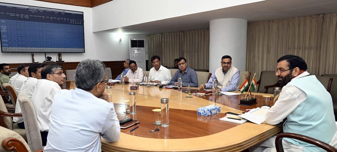 CM Nayab Saini ने सिंचाई एवं जल संसाधन, जन स्वास्थ्य अभियांत्रिकी विभागों के साथ की बैठक