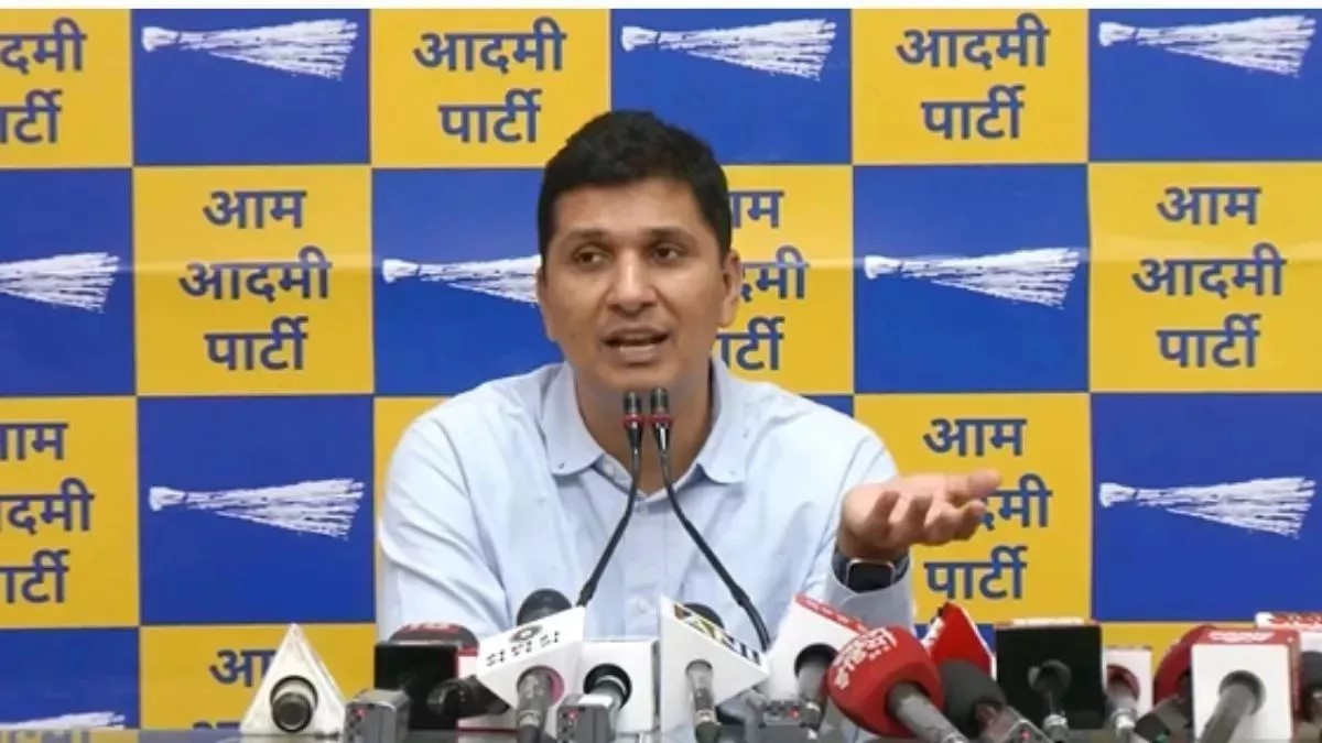 Saurabh Bhardwaj ने BJP पर लगाए गंभीर आरोप, कहा कि "जेल जाने से बचाने के लिए अफसरों के तबादले..."