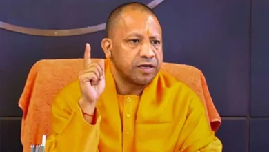 CM Yogi Adityanath ने सुबह-सुबह अफसरों को फील्ड में दौड़ाया, कहा कि तूफान, बारिश और वज्रपात से पीड़ित लोगों की मदद करो