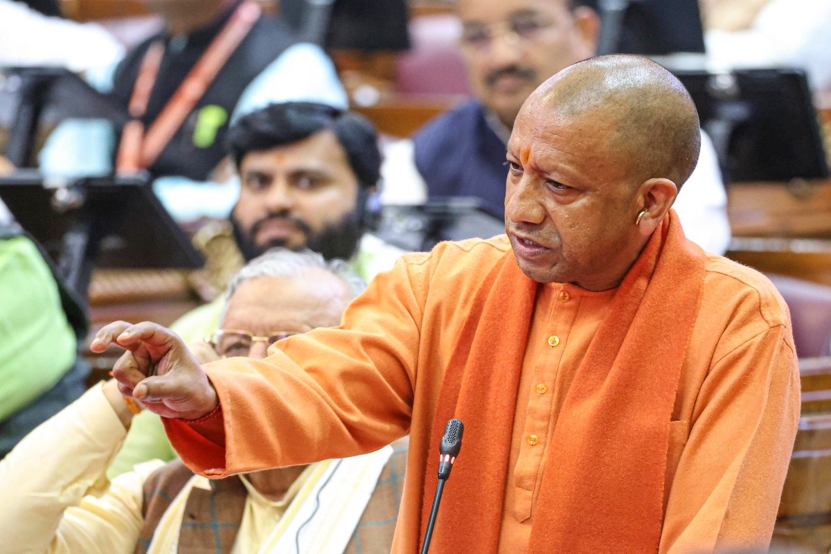 CM Yogi Festival Security Orders: मुहर्रम से पहले सीएम योगी सख्त, अफसरों को दिए कड़े निर्देश