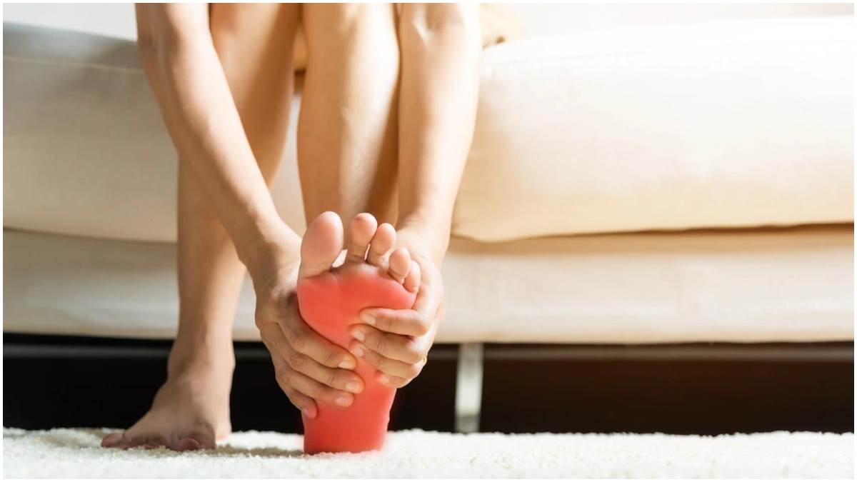 Burning Feet Syndrome: क्या आपके पैरों के तलवों में लगातार दर्द है? ये पांच कारण गर्मी के कारण हो सकते हैं