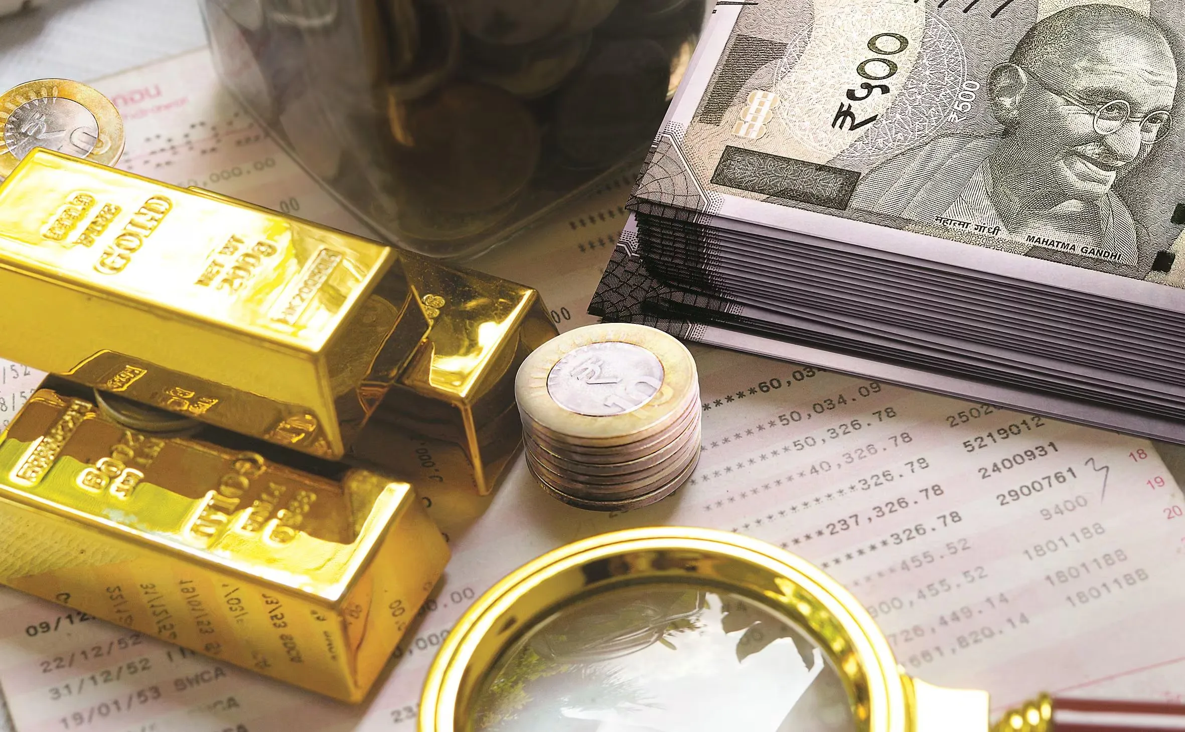 Gold Silver Price 17 June: ऑल टाइम हाई से फिसला सोना, चांदी की अकड़ कम नहीं हो रही, चेक करें लेटेस्ट रेट