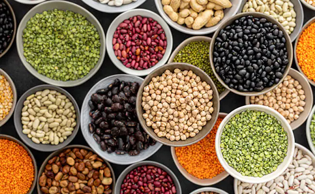 Pulses In Uric Acid: क्या दाल खाने से यूरिक एसिड बढ़ता है? हाई यूरिक एसिड वाले लोगों को किन चीजों से बचना चाहिए?