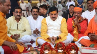 मुख्यमंत्री डॉ. मोहन यादव ने माँ क्षिप्रा को 351 फीट की चुनरी चढ़ाई
