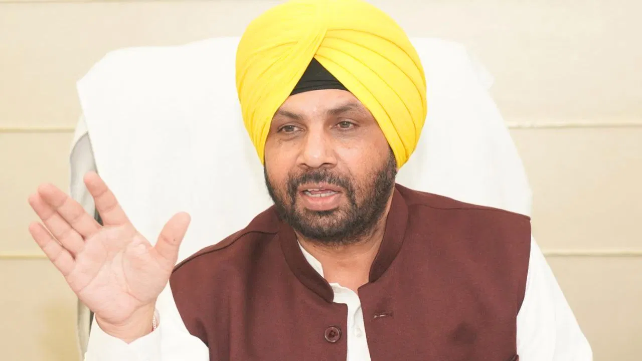 हरभजन सिंह ईटीओ ने अधिकारियों को पंजाब में सतत सड़क विकास के लिए अंतर्राष्ट्रीय अध्ययन दौरे की योजना बनाने का निर्देश दिया