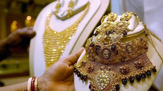 Gold Silver Price 16 June: GST के साथ चांदी की कीमत ₹1 लाख के पार, सोने की कीमत 7वें आसमान पर