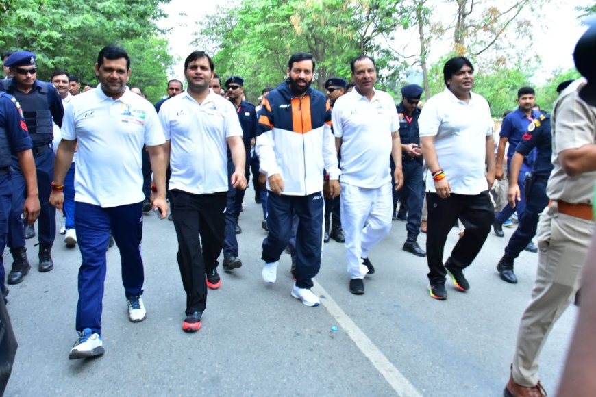 CM Nayab Saini ने एक राष्ट्र एक चुनाव थीम पर आधारित 'गुरुग्राम रन' में बतौर मुख्य अतिथि की शिरकत