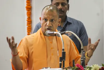 यूपी सरकार ने निकायों के बढ़ाए अधिकार, निर्माण कार्यों में धांधली पर 50% के नुकसान की ठेकेदारों से होगी वसूली