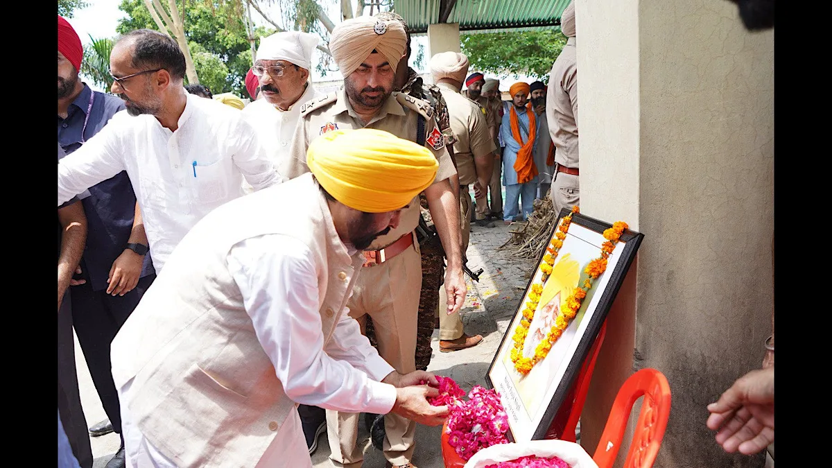 मुख्यमंत्री भगवंत मान ने दी दुनिया के सबसे बुज़ुर्ग मैराथन धावक फौजा सिंह को अश्रुपूर्ण अंतिम विदाई