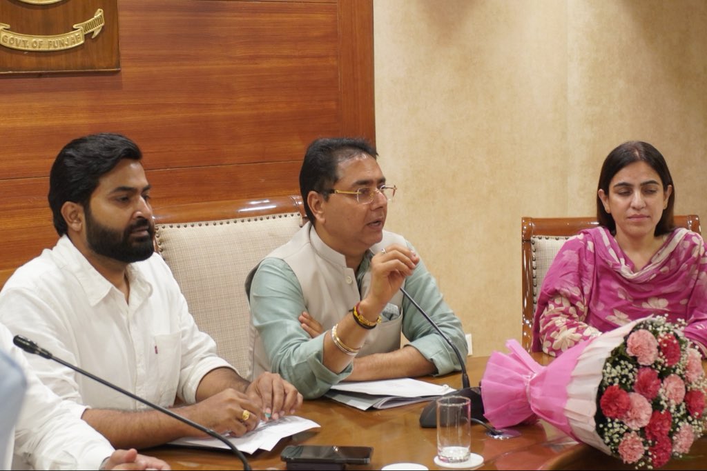 चंडीगढ़ में ‘War Against Drugs’ अभियान को मिली नई गति, अमन अरोड़ा ने की उच्च स्तरीय समीक्षा बैठक
