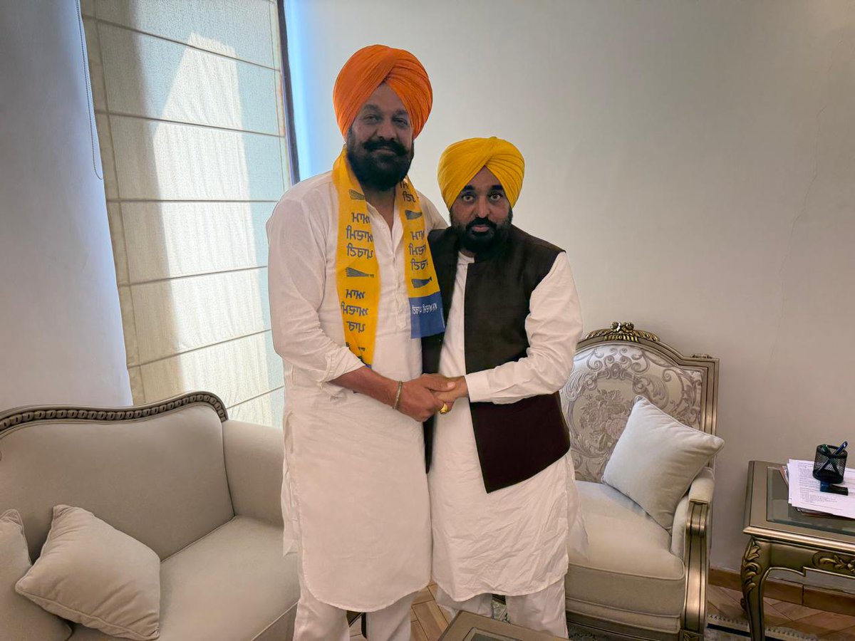 अकाली दल को बड़ा झटका, गुरइकबाल सिंह महल ने थामा AAP का दामन; CM भगवंत मान ने किया स्वागत