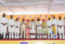 पटियाला के पातड़ां में शिरोमणि अकाली दल को बड़ा झटका, पूर्व विधायक वनिंदर कौर लूंबा और करण सिंह डीटीओ साथियों सहित 'आप' में शामिल